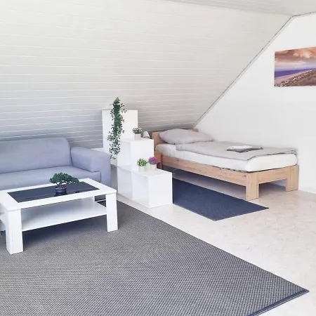 Fully Equipped With Big Balcony And Cozy Living * 迪岑巴赫