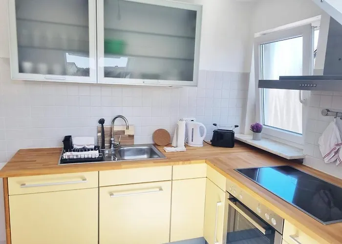 Fully Equipped With Big Balcony And Cozy Living 公寓 *