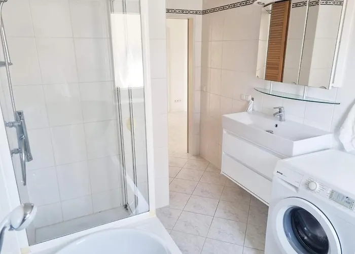 公寓 Fully Equipped With Big Balcony And Cozy Living 迪岑巴赫